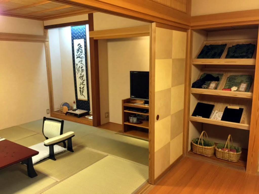 山之內 尘表阁-本店酒店 外观 照片